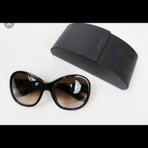 Prada Havana sunglasses 🕶